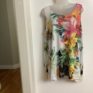 J Mode Floral Tank fits XL 41 bust approx